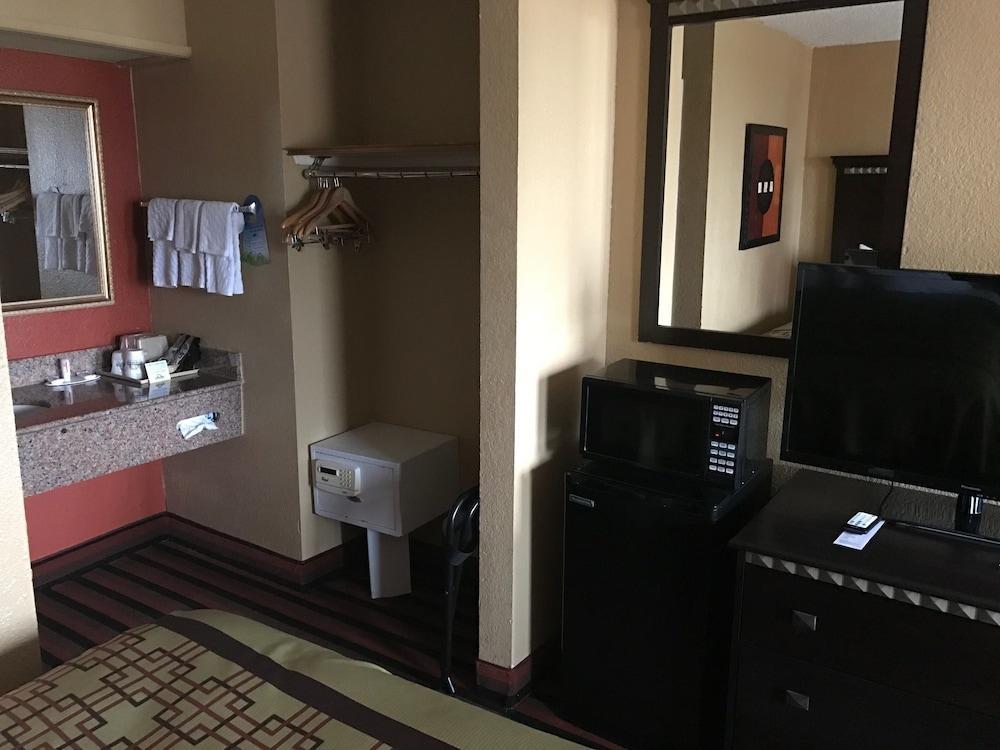 Days Inn By Wyndham Corpus Christi Beach Esterno foto