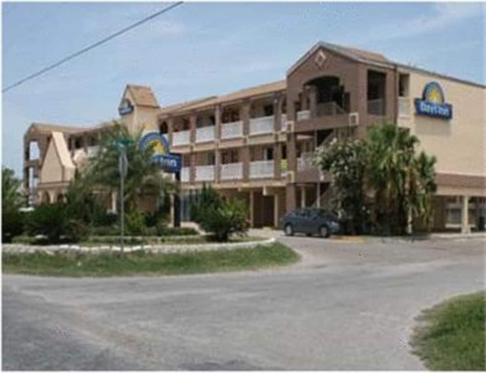 Days Inn By Wyndham Corpus Christi Beach Esterno foto